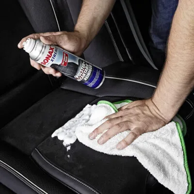 Альтернативний вигляд Средство для химчистки салона Sonax Xtreme Upholstery + Alcantara Cleaner для текстиля и алькантары 400мл с пенообразующим распылителем (206241)