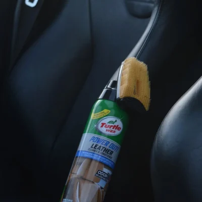 Очиститель-кондиционер кожи Turtle Wax Leather Cleaner Odor-X с щеткой 400мл (52895) 15 Очиститель-кондиционер кожи Turtle Wax Leather Cleaner Odor-X с щеткой 400мл (52895) — изображение 5