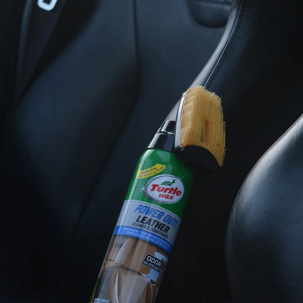 Очиститель-кондиционер кожи Turtle Wax Leather Cleaner Odor-X с щеткой 400мл (52895) 6 Очиститель-кондиционер кожи Turtle Wax Leather Cleaner Odor-X с щеткой 400мл (52895) — изображение 5